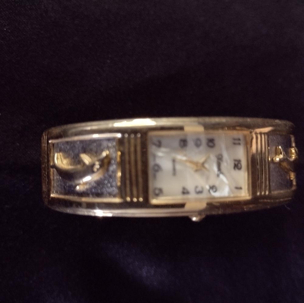 Watch - Picture 3 of 4